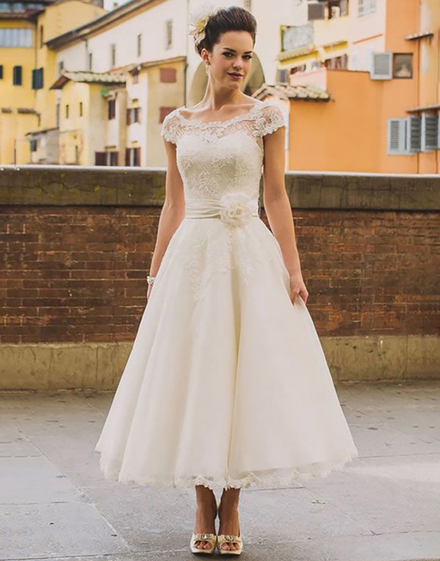 Luolandi A Line Short Sleeves Ivory Flower Lace Bridal Dress Wedding Dresses